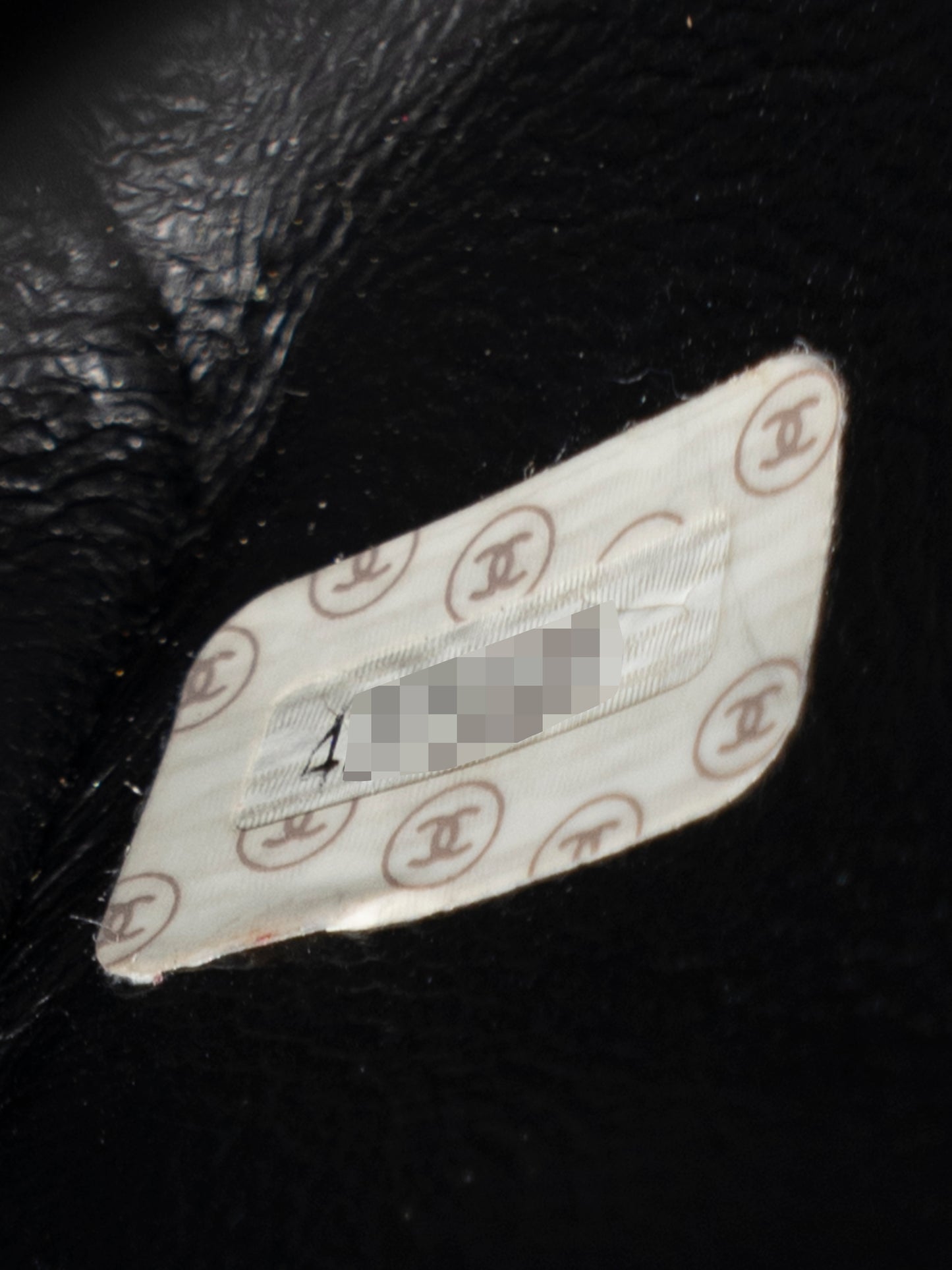 シャネル マトラッセ チェーンショルダーバッグ キャビアスキン ブラック ゴールド金具