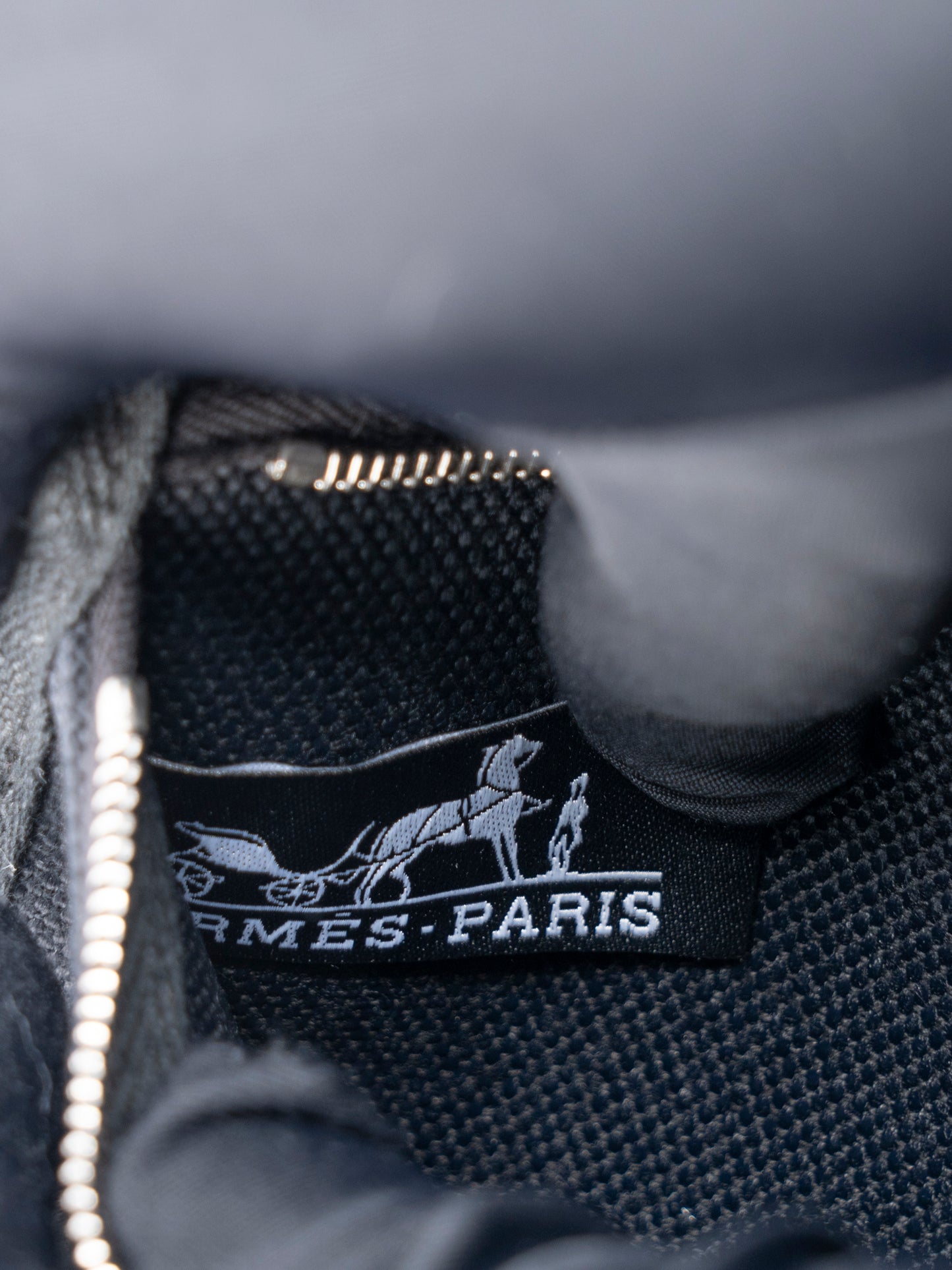 エルメス エールバッグジップ20 ショルダーバッグ K刻:2025年トワルミリタリー ブラック89 新品