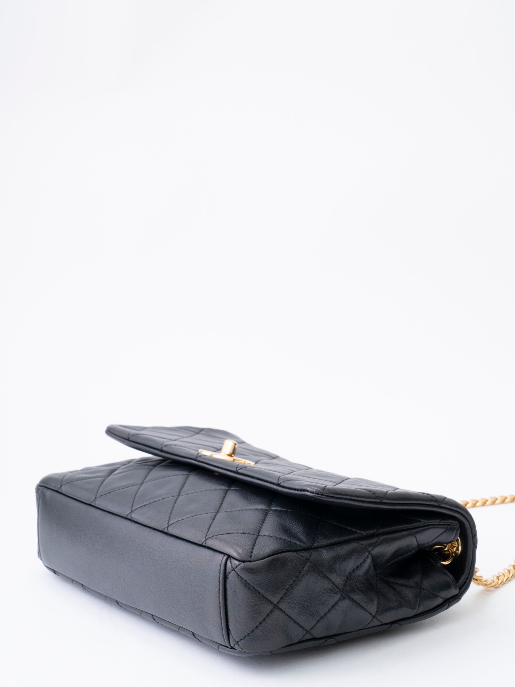 Chanel Matelassé Pearl Chain Shoulder Bag Lambskin Black Gold-Tone Hardware