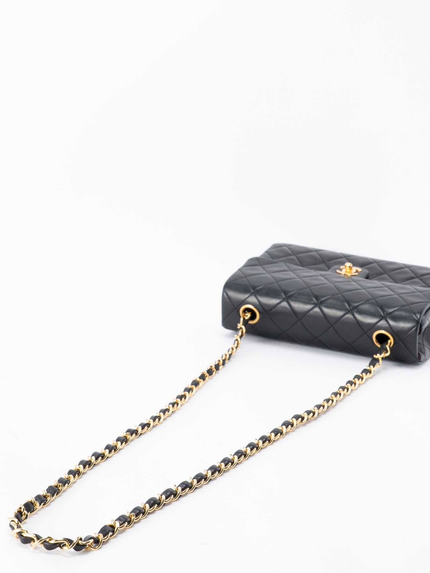 シャネル ミニマトラッセ20 チェーンショルダーバッグ ラムスキン ブラック ゴールド金具