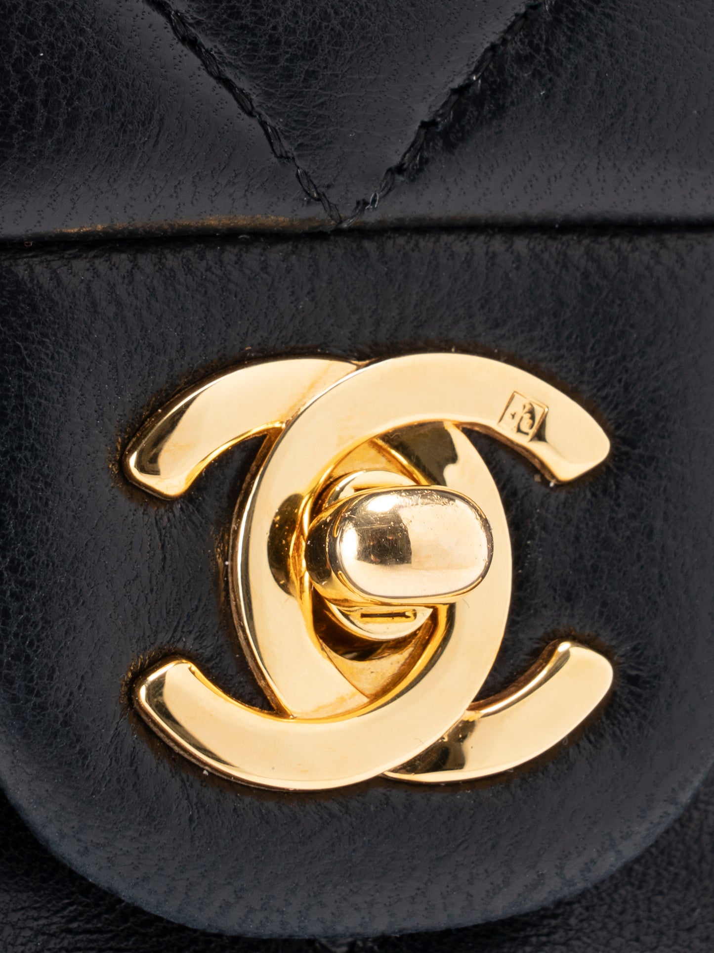 シャネル ミニマトラッセ20 チェーンショルダーバッグ ラムスキン ブラック ゴールド金具