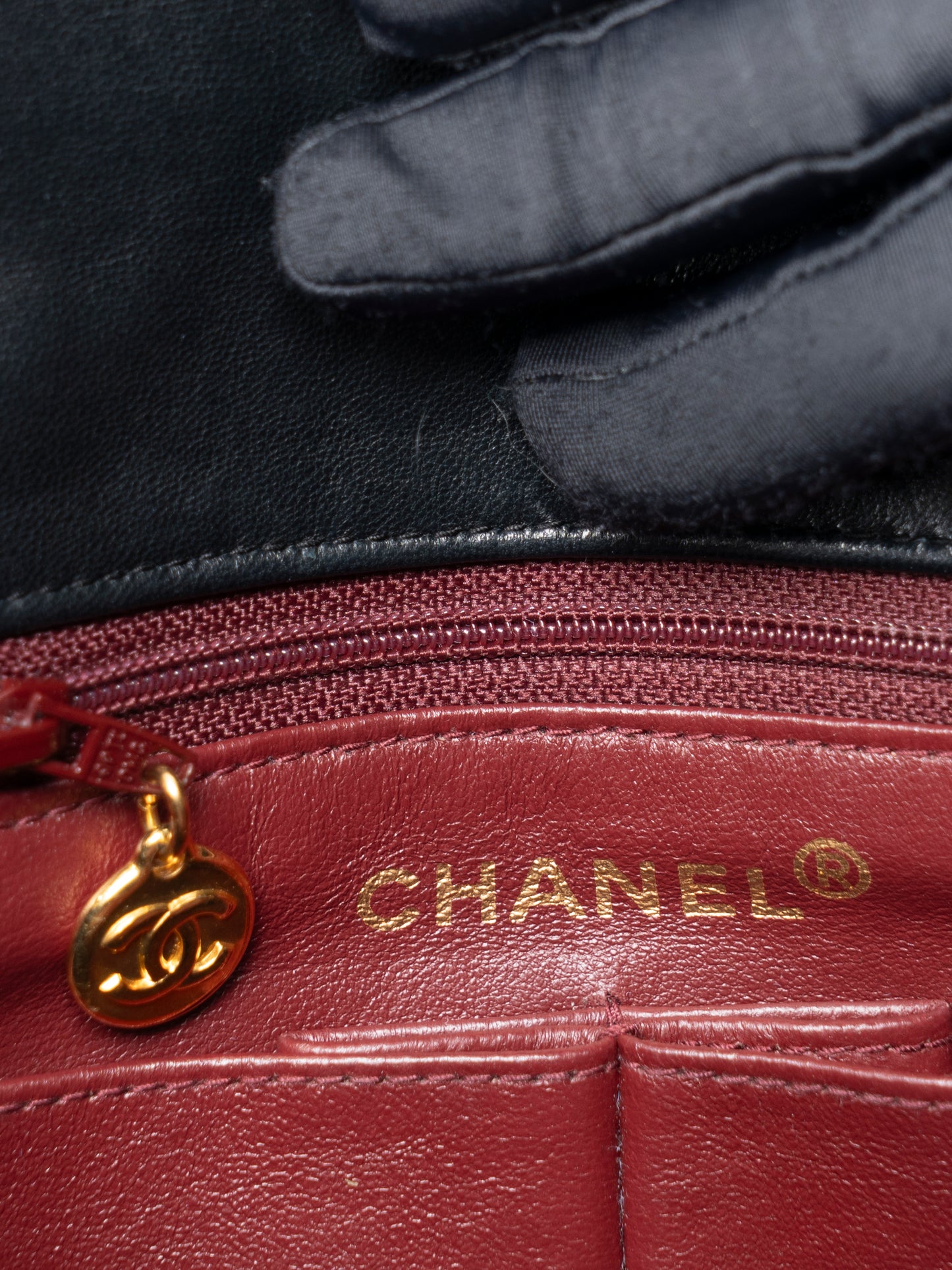 シャネル ミニマトラッセ20 チェーンショルダーバッグ ラムスキン ブラック ゴールド金具