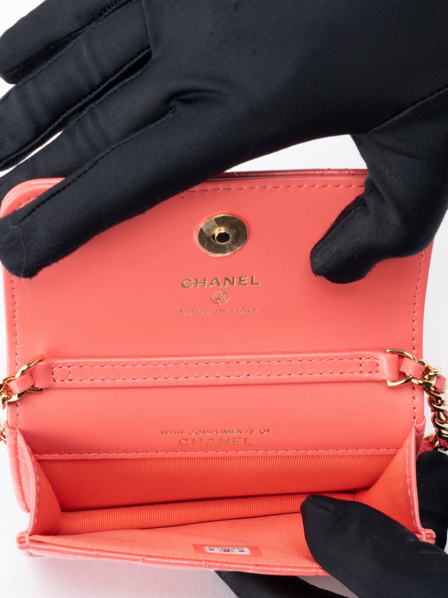 シャネル マトラッセ ランダムシリアル ミニ チェーンショルダーバッグ カーフスキン ピンク ゴールド金具