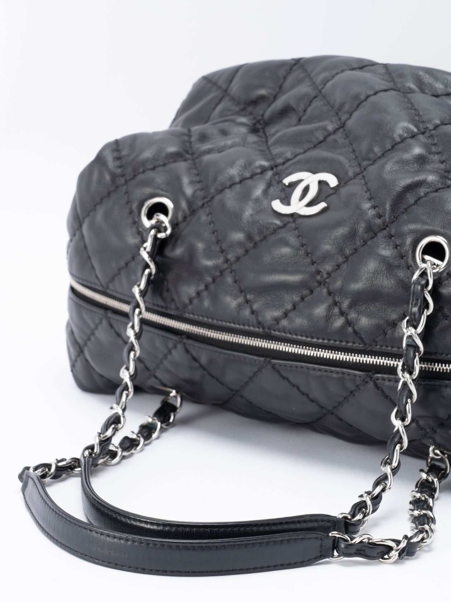 シャネル ワイルドステッチ チェーントートバッグ カーフスキン ブラック シルバー金具