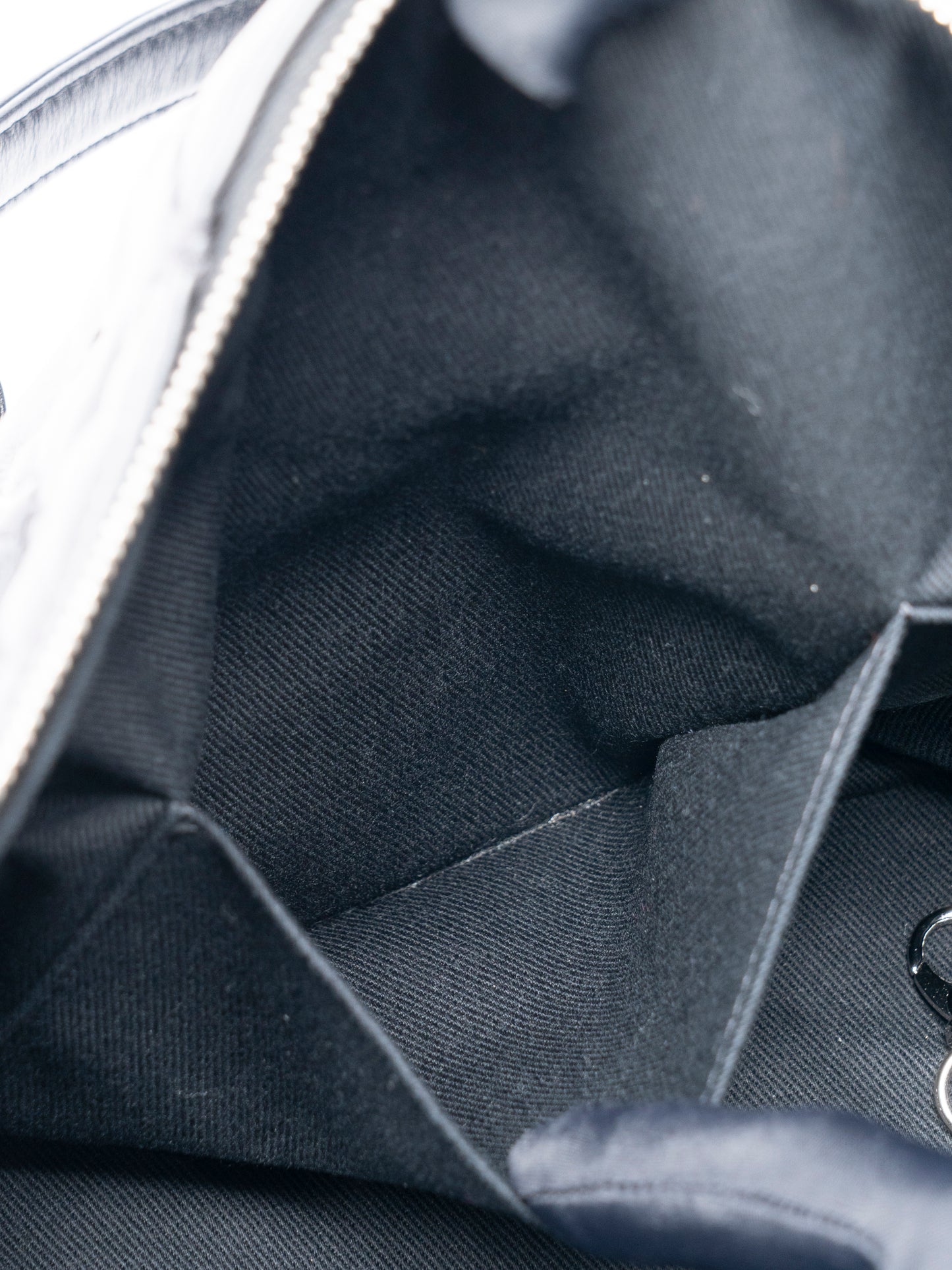 シャネル ワイルドステッチ チェーントートバッグ カーフスキン ブラック シルバー金具