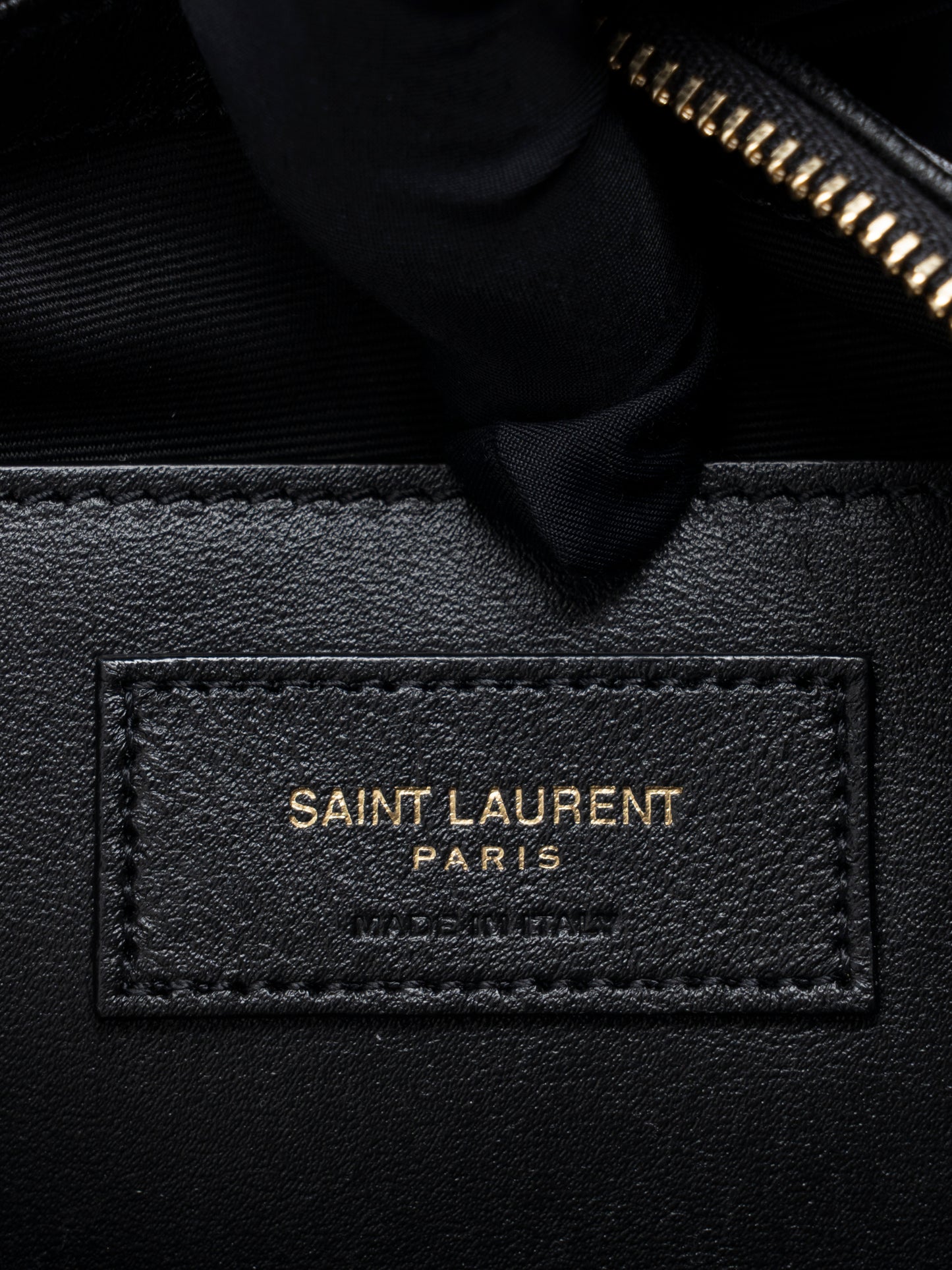 サンローラン イカール ミディアム ショッピングトートバッグ キルティングナッパレザー ブラック アンティークゴールド金具