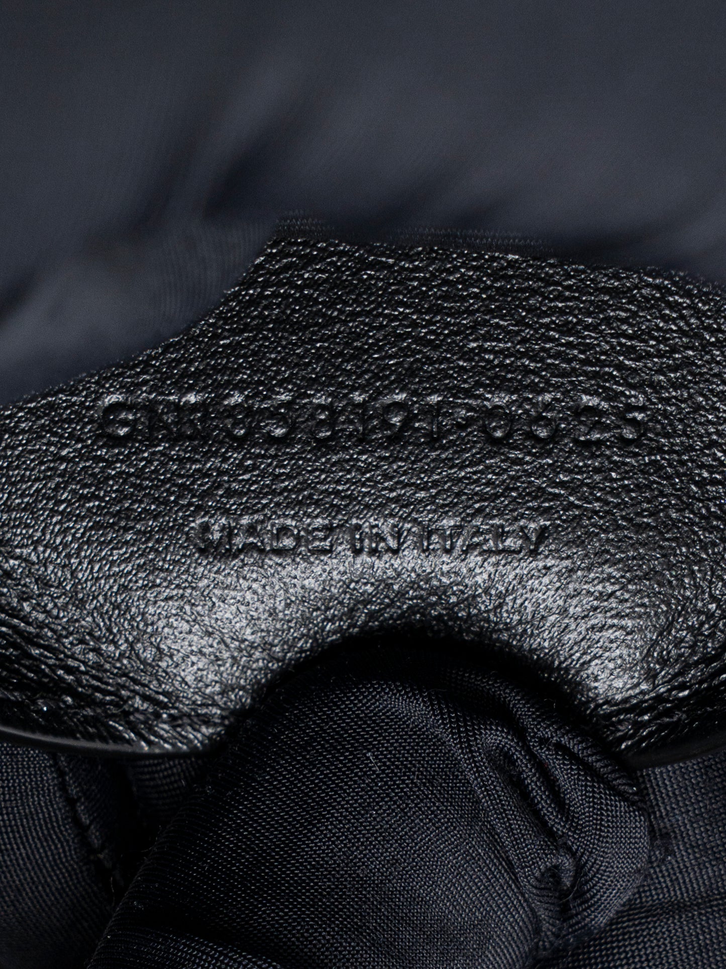 サンローラン イカール ミディアム ショッピングトートバッグ キルティングナッパレザー ブラック アンティークゴールド金具