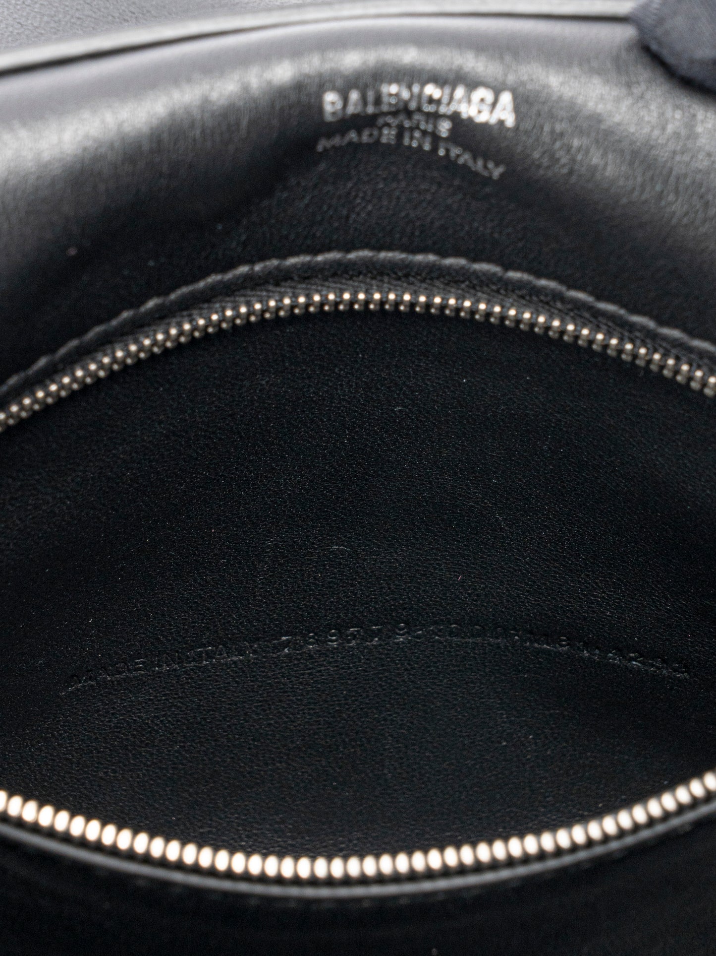 バレンシアガ ロデオ スモール ユーズド チャーム付き アンティーク調 ショルダーバッグ スムースカーフスキン ブラック  シルバー金具