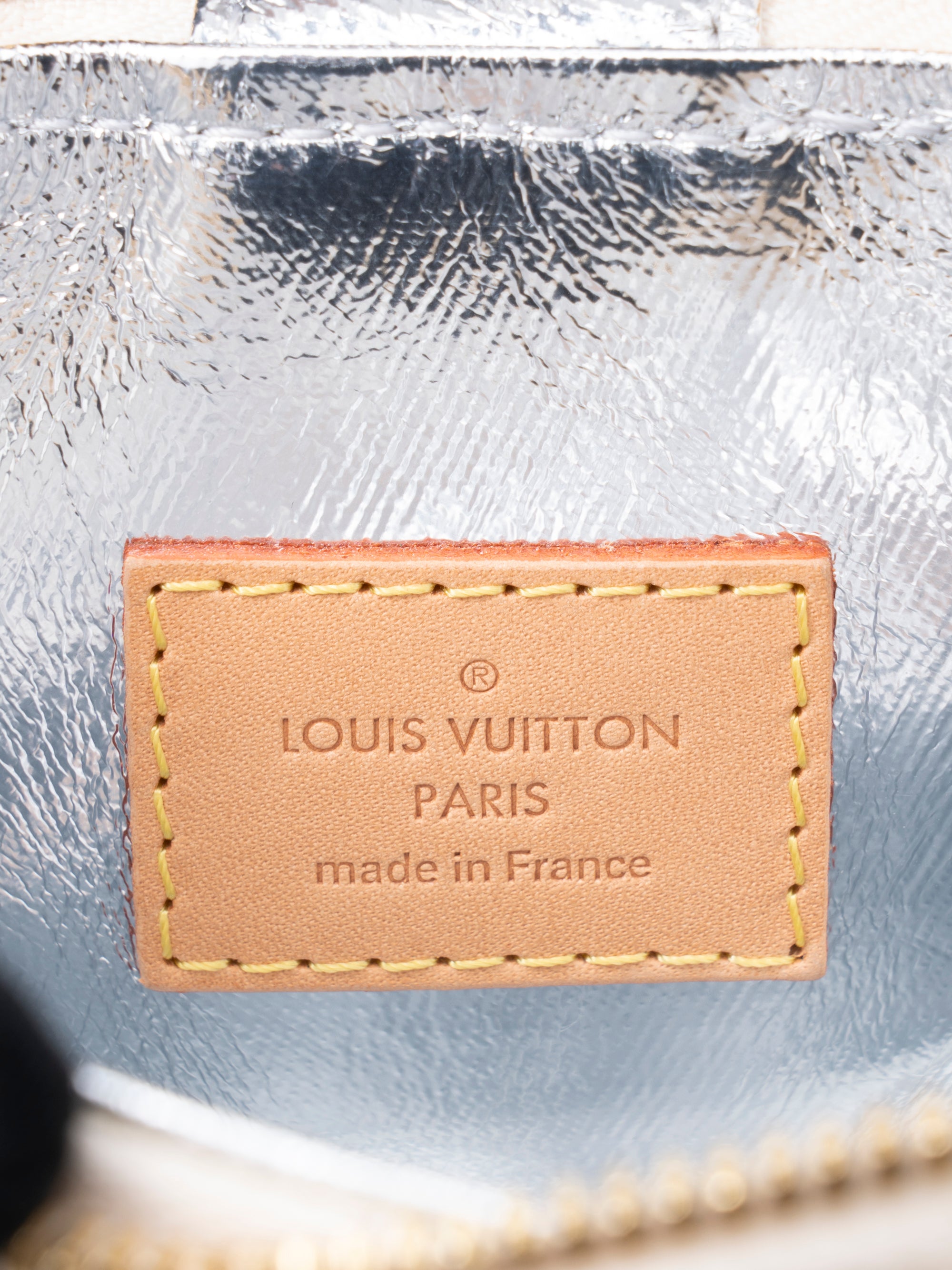 Louis Vuitton GI0373 Port Beauté Shoulder Bag Damier Azur Canvas Gold-Tone Hardware