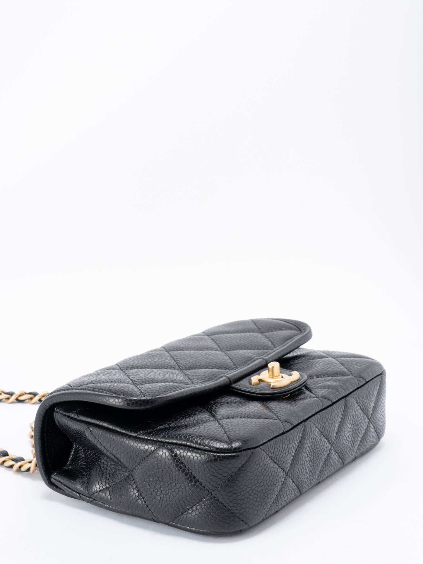 シャネル ミニフラップ トップハンドル2WAYショルダーバッグ キャビアスキン シリアルプレート ブラック ゴールド金具