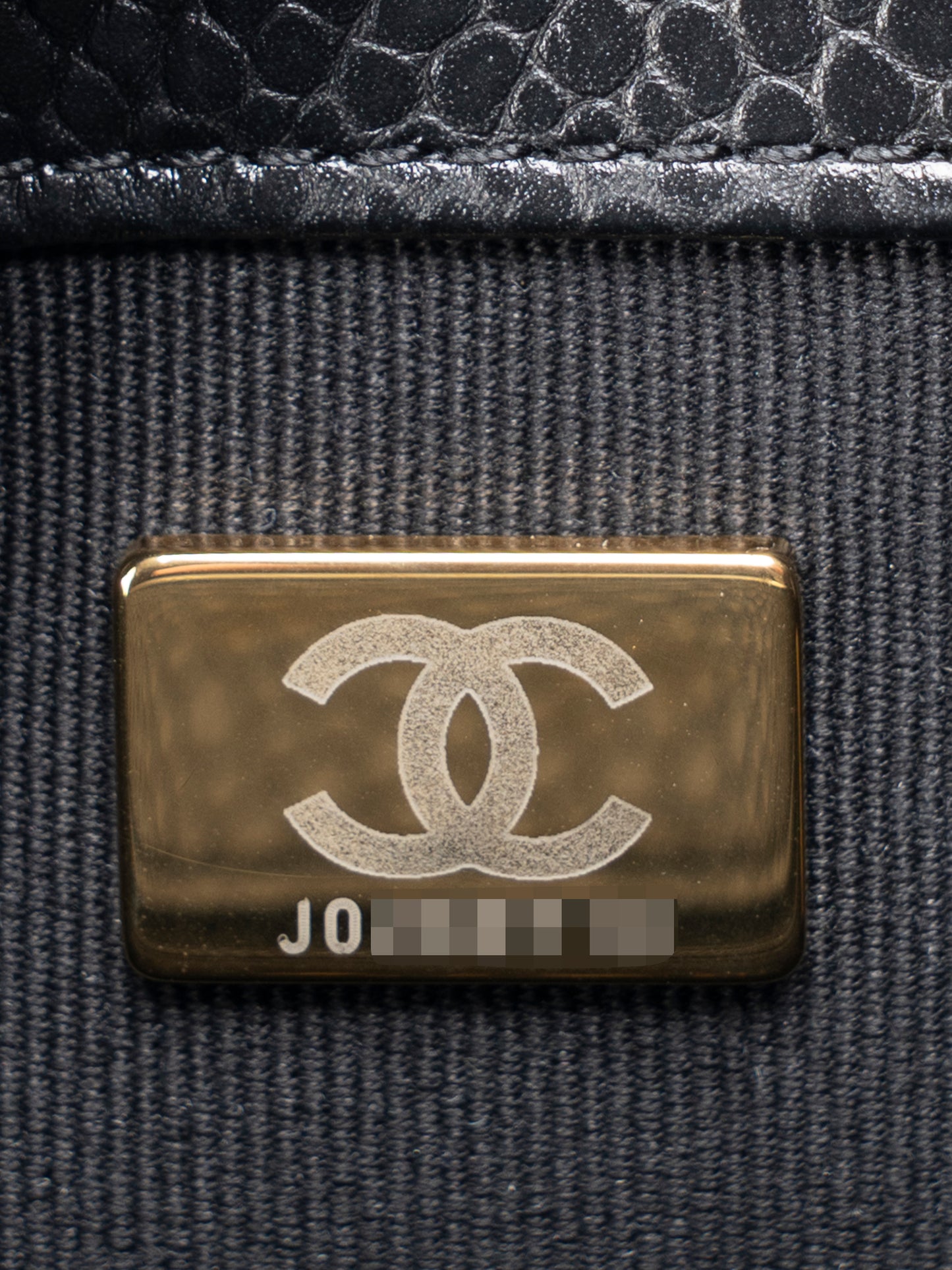 シャネル ミニフラップ トップハンドル2WAYショルダーバッグ キャビアスキン シリアルプレート ブラック ゴールド金具