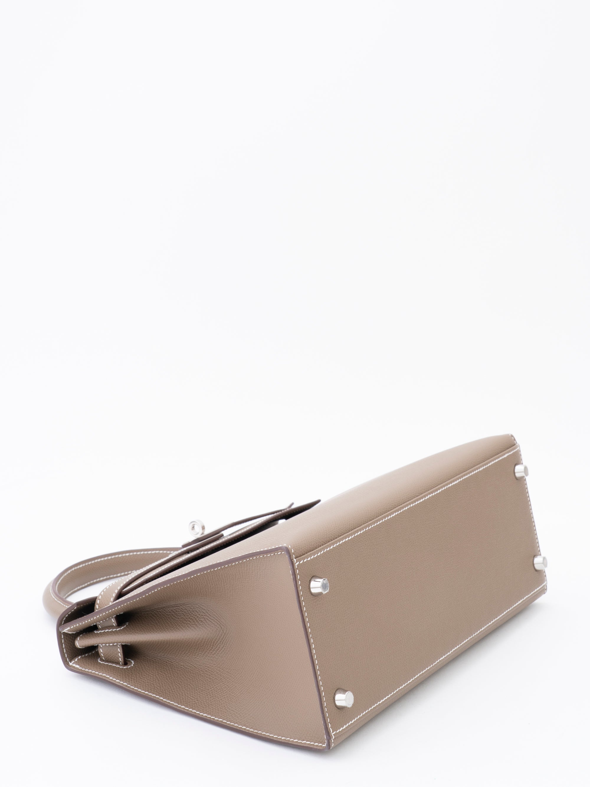 Hermès Kelly 28 Sellier Handbag, B Stamp (2023), Epsom Leather, Etoupe, Silver Hardware
