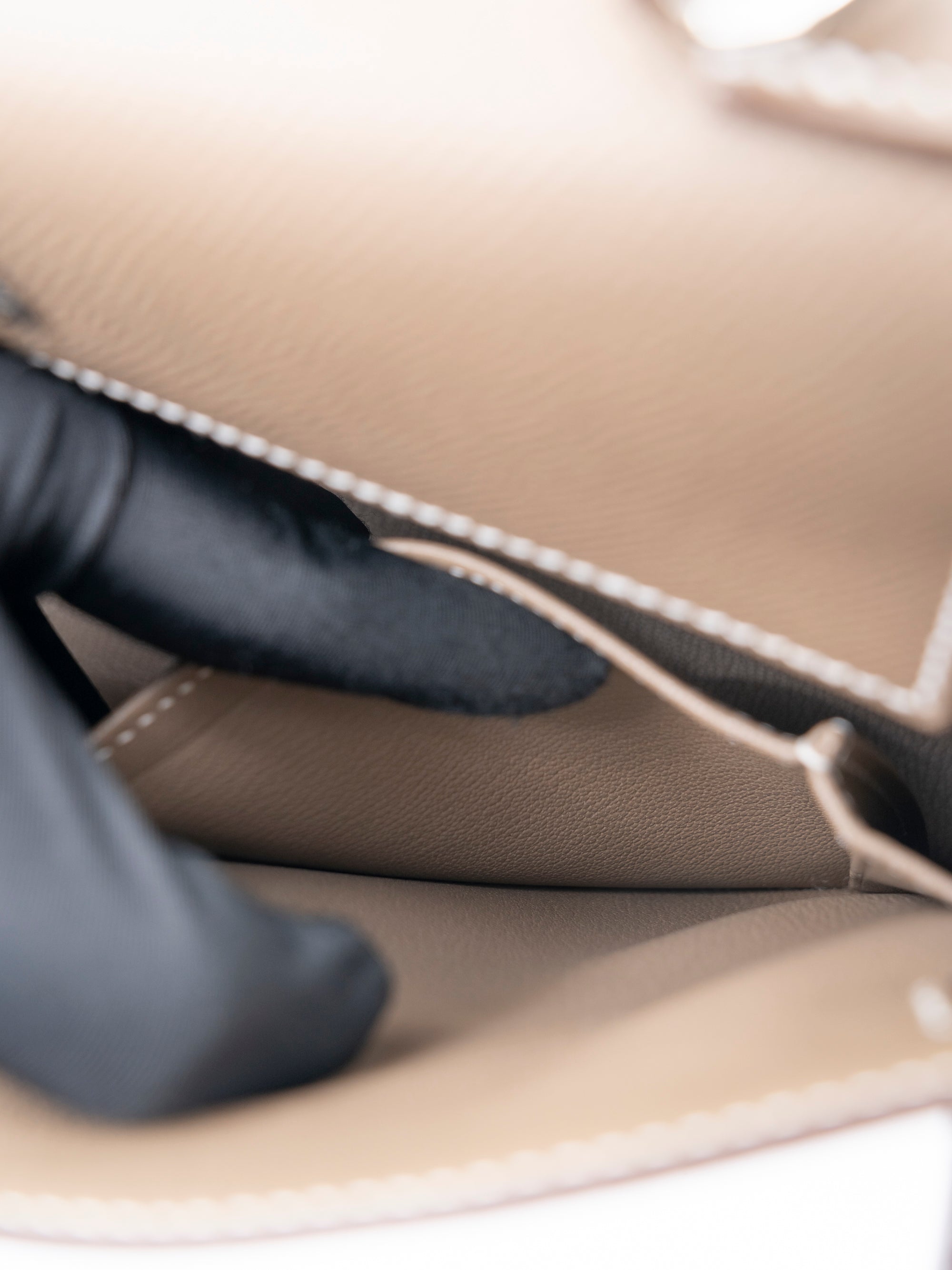 Hermès Kelly 28 Sellier Handbag, B Stamp (2023), Epsom Leather, Etoupe, Silver Hardware
