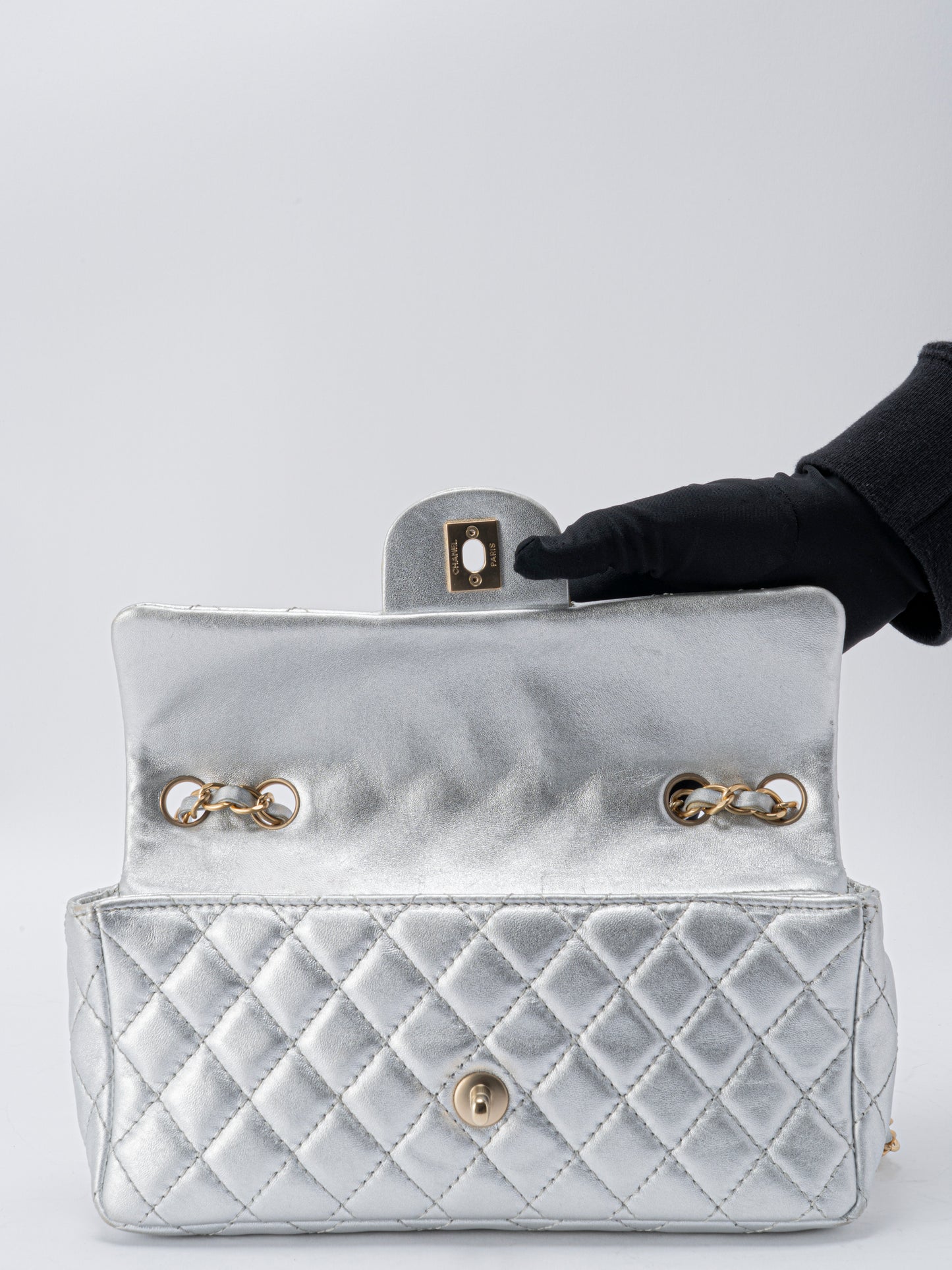 シャネル イーストウエスト Wチェーンショルダーバッグ ラムスキン シルバー ゴールド金具