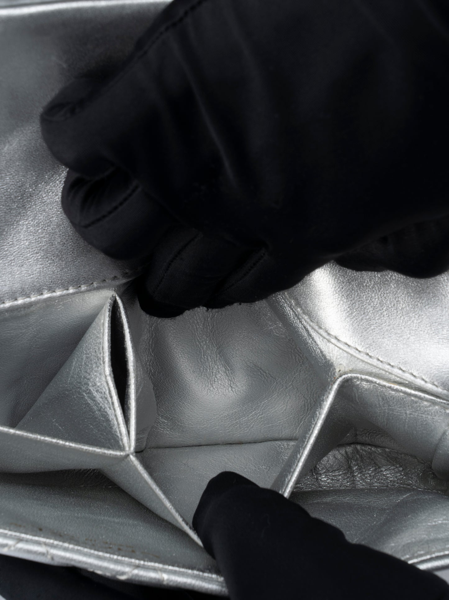 シャネル イーストウエスト Wチェーンショルダーバッグ ラムスキン シルバー ゴールド金具