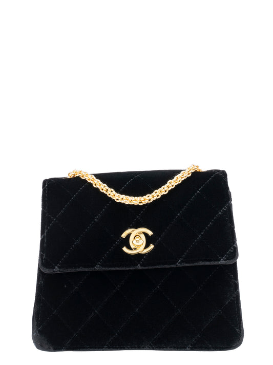 シャネル マトラッセ チェーンショルダーバッグ ベルベット ブラック ゴールド金具