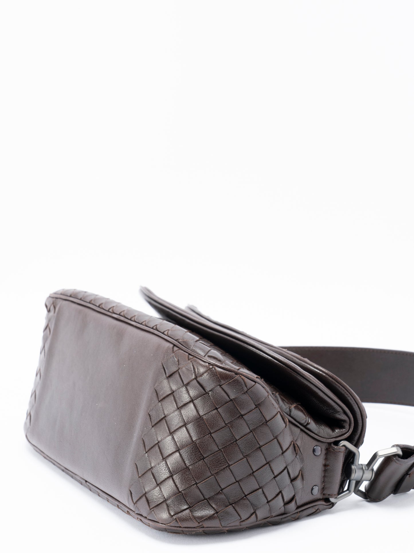 ボッテガヴェネタ イントレチャート ショルダーバッグ レザー ブラウン シルバー金具