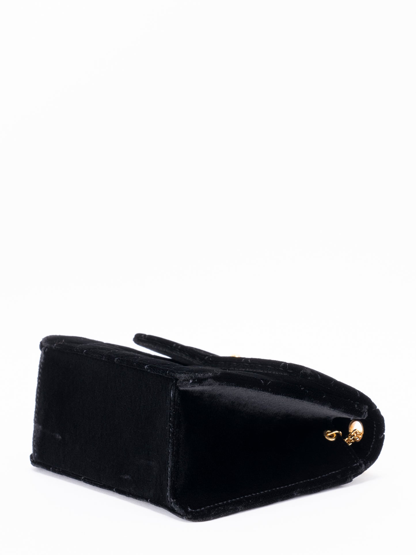 シャネル マトラッセ チェーンショルダーバッグ ベルベット ブラック ゴールド金具