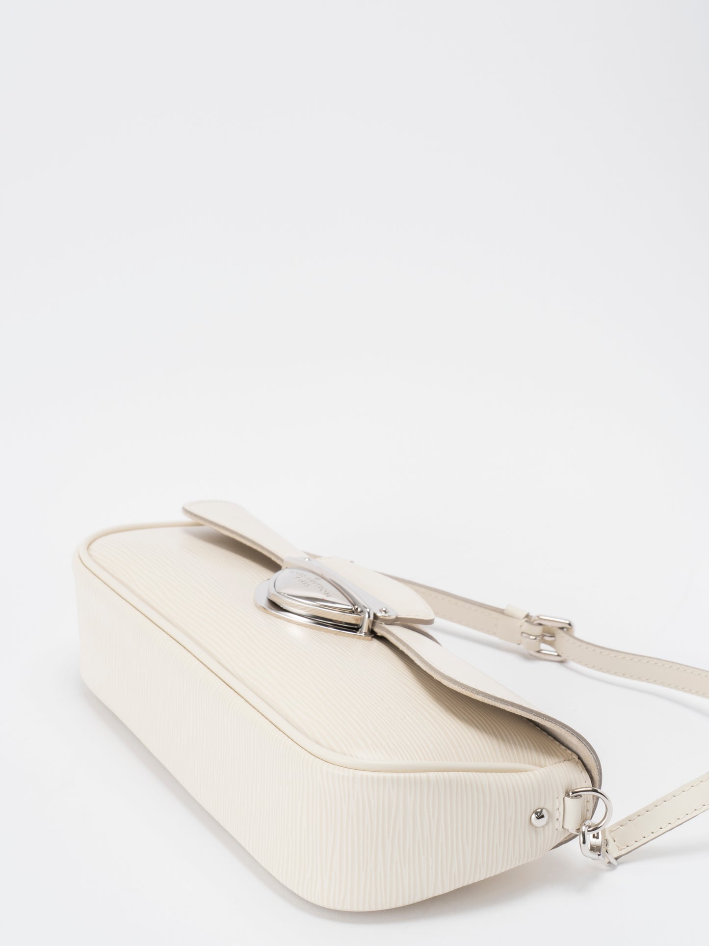 ルイ・ヴィトン M5929J ポシェットモンテーニュ ショルダーバッグ エピ ホワイト シルバー金具