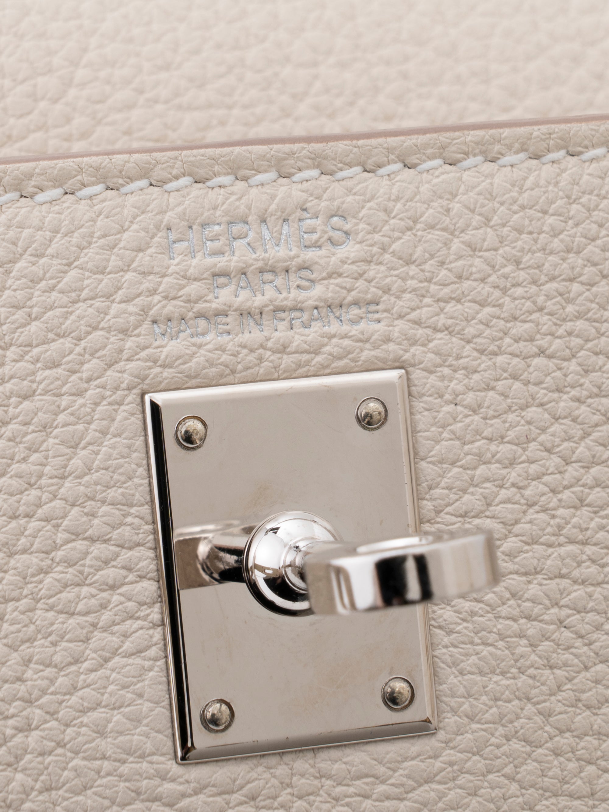 Hermès Kelly 25 Retourne Handbag, W stamp: 2024, Togo leather, Craie, Silver hardware