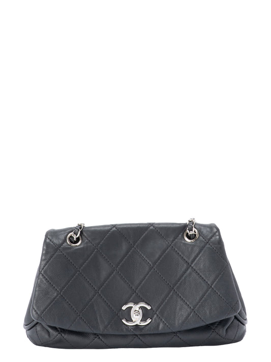 シャネル マトラッセ Wチェーンショルダーバッグ キャビアスキン ブラック シルバー金具