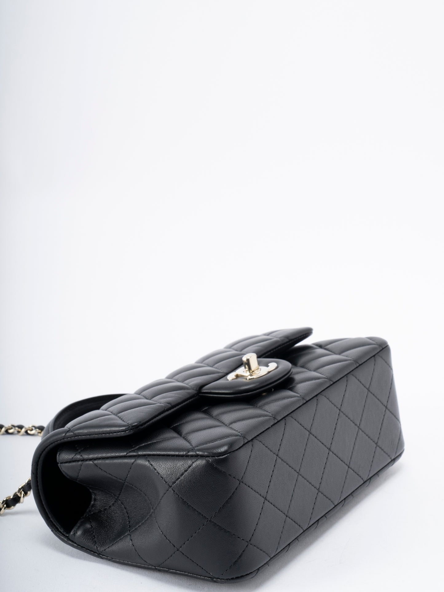 シャネル トップハンドル ミニフラップ シリアルプレート 2WAYショルダーバッグ ラムスキン ブラック ゴールド金具