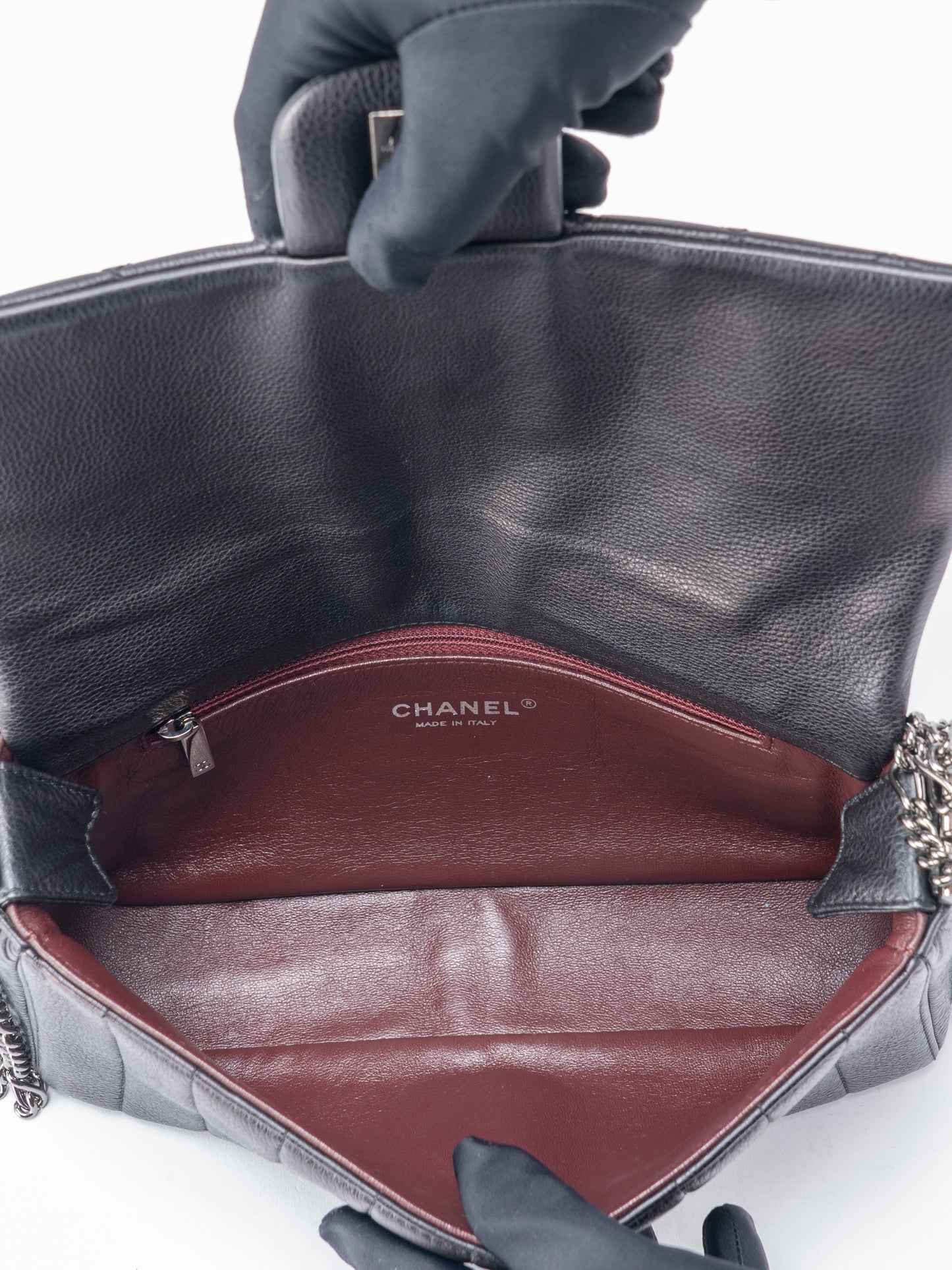 シャネル マトラッセ マドモアゼル 4連チェーンショルダーバッグ カーフスキン ブラック シルバー金具