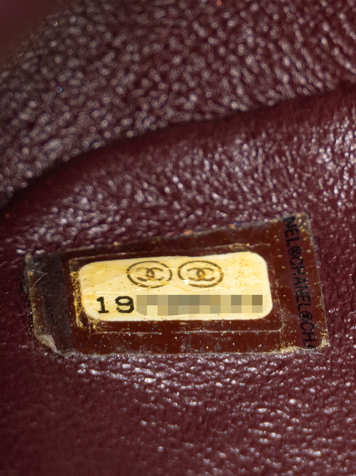 シャネル マトラッセ マドモアゼル 4連チェーンショルダーバッグ カーフスキン ブラック シルバー金具