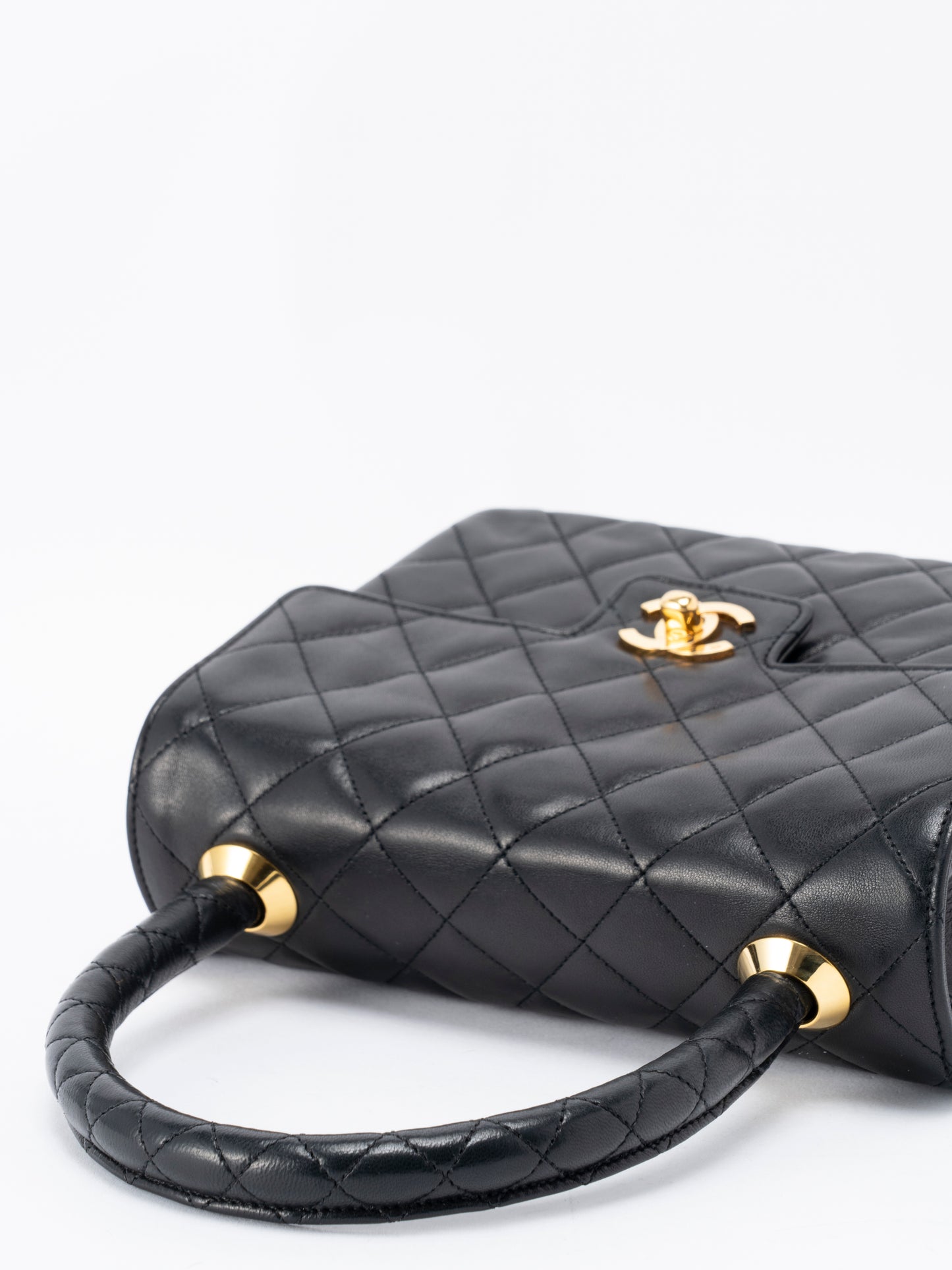 シャネル マトラッセ ハンドバッグ ラムスキン ブラック ゴールド金具