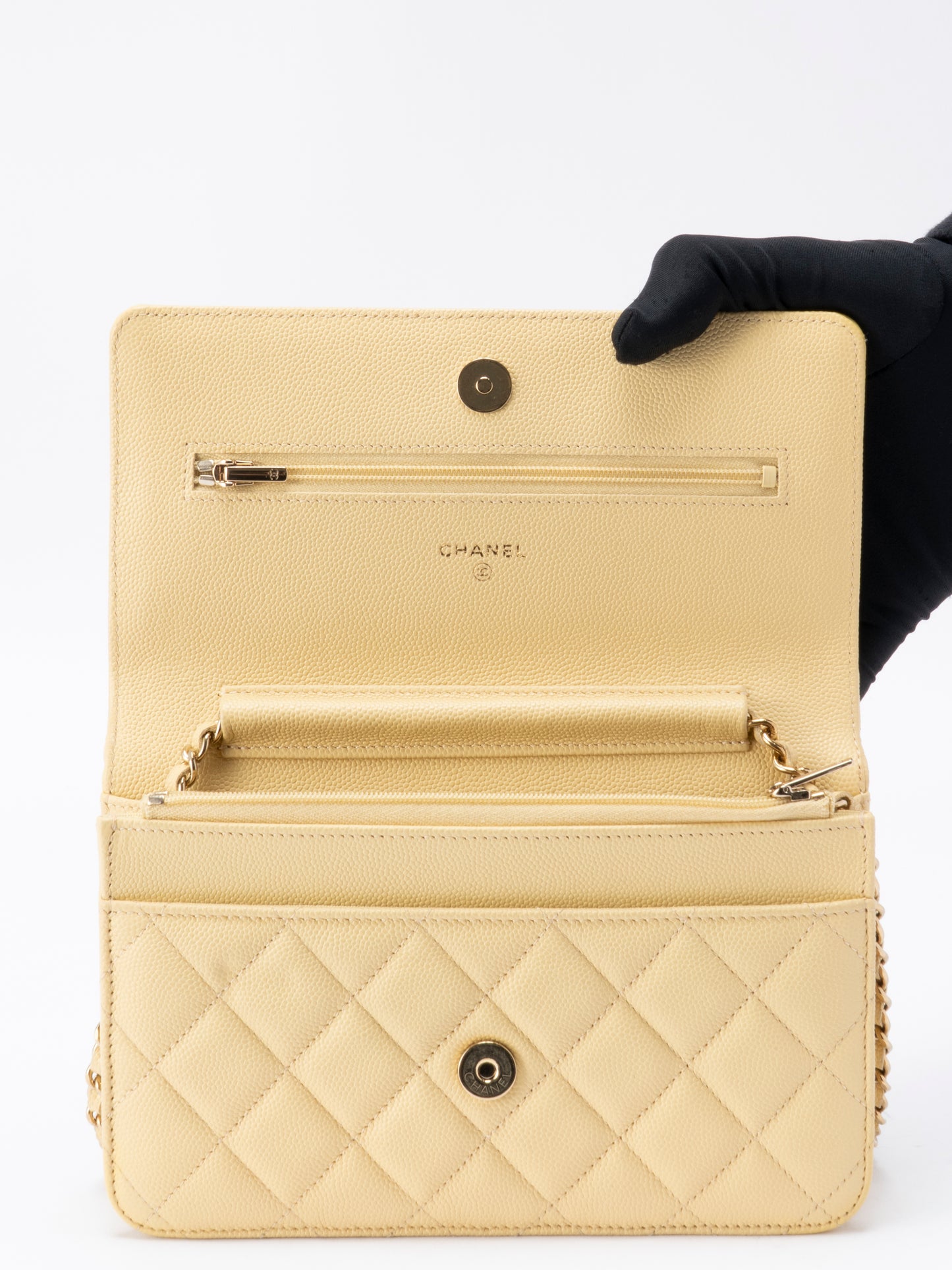 シャネル チェーンウォレット ターンロック シリアルプレート チェーンショルダーバッグ キャビアスキン イエロー ゴールド金具