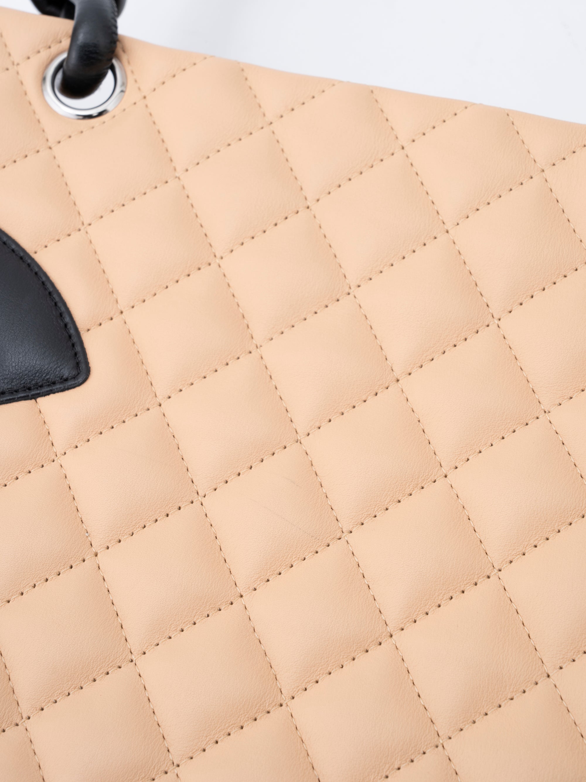 シャネル カンボンライン トートバッグ カーフスキン ベージュ×ブラック シルバー金具