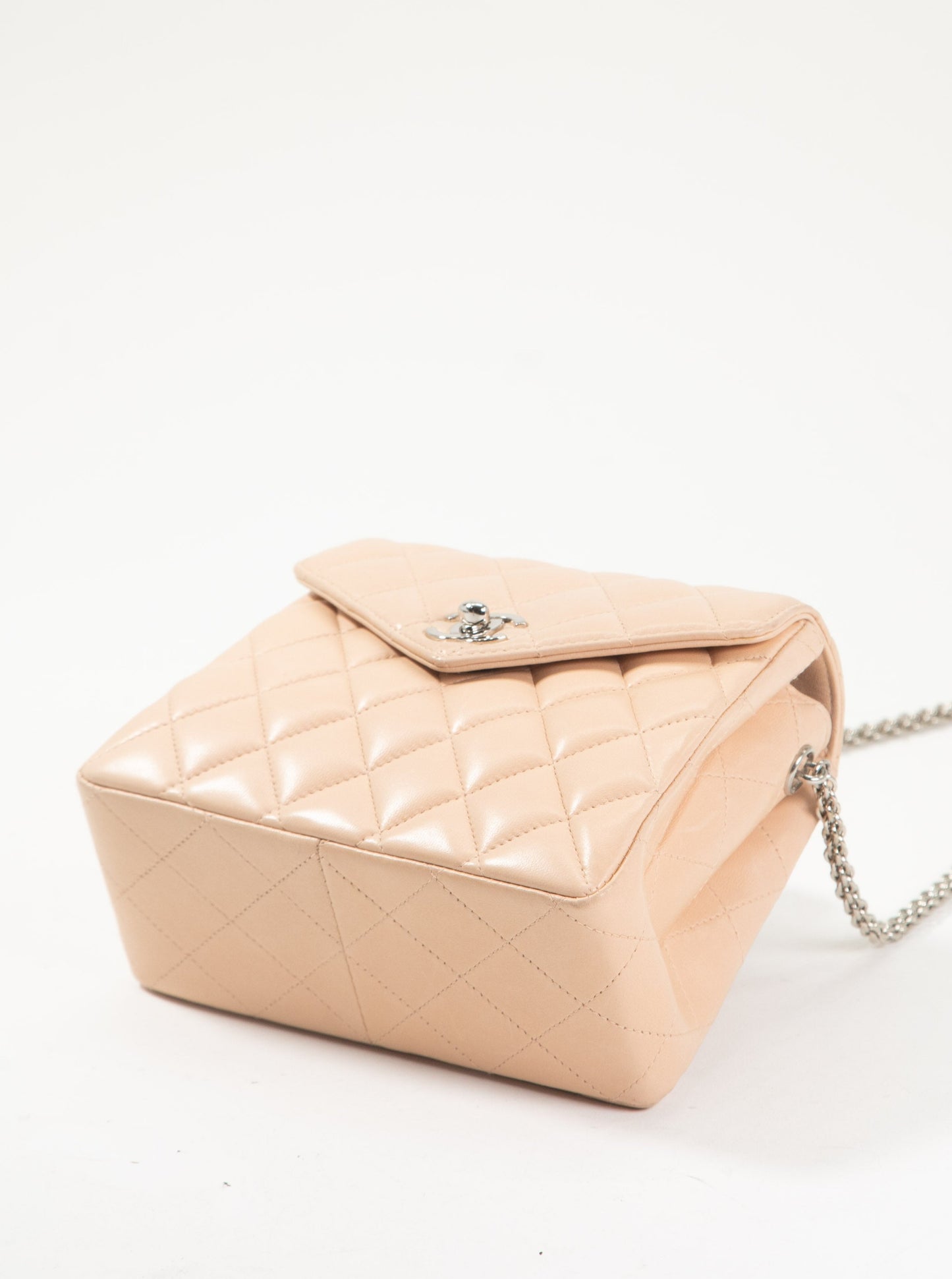 Chanel Single V Flap Matelasse Chain Shoulder Bag Lambskin Beige