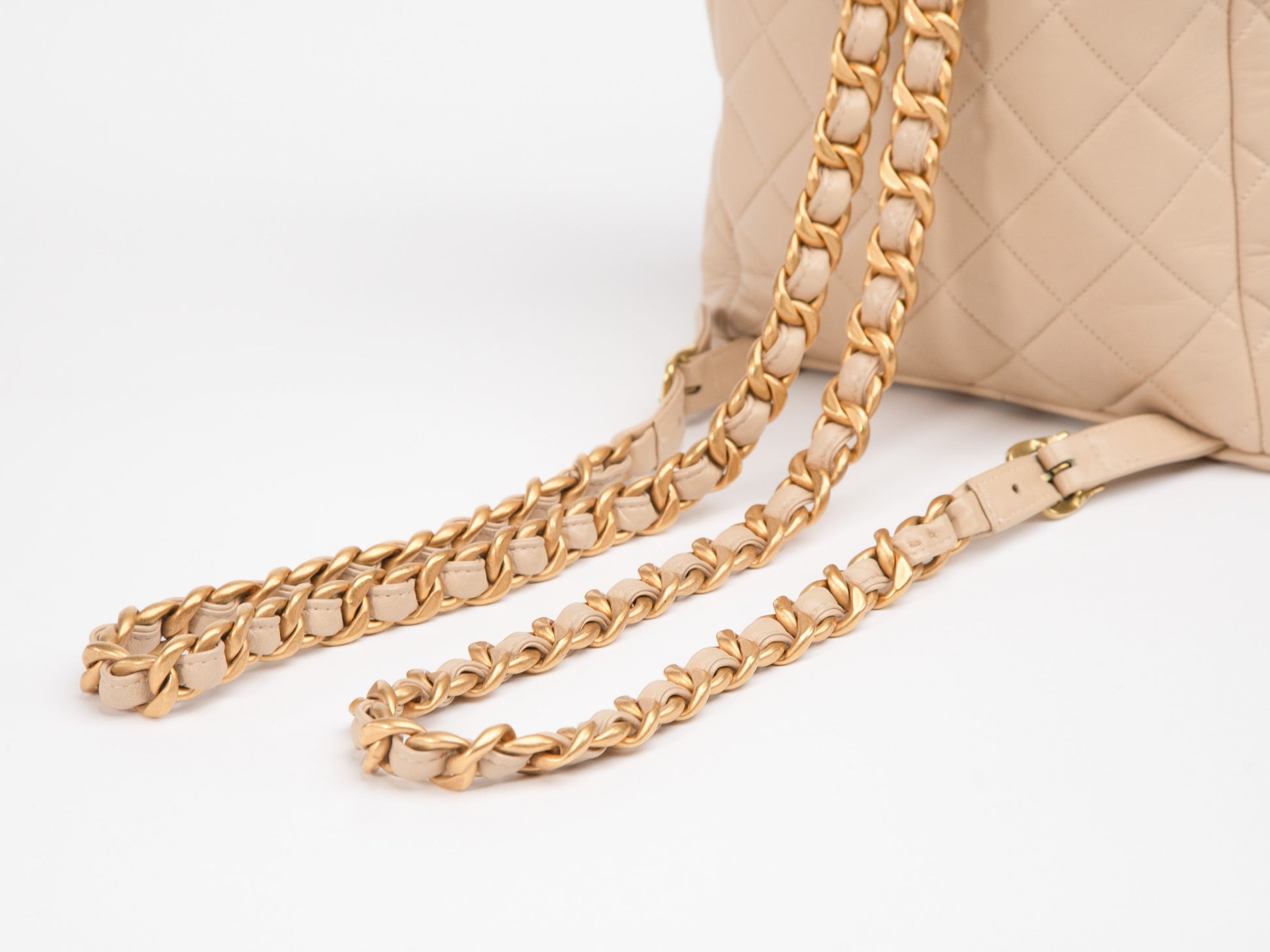 Chanel Black Lambskin & Gold Chain Hair Bow Tie Q6A4DR1IKB000