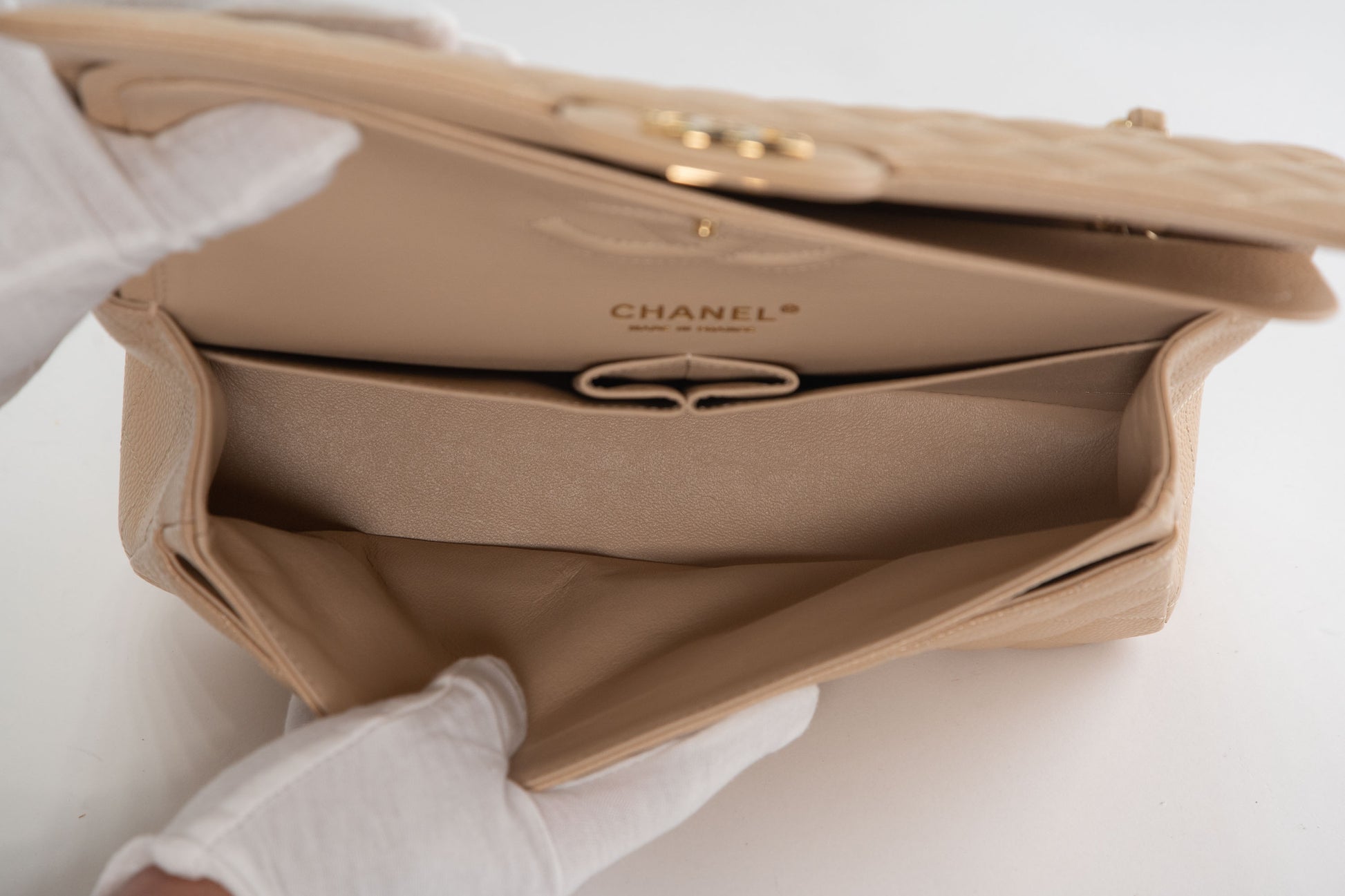 Chanel Classic Flap Matelasse Medium Caviar Skin Beige – Paradise vintage