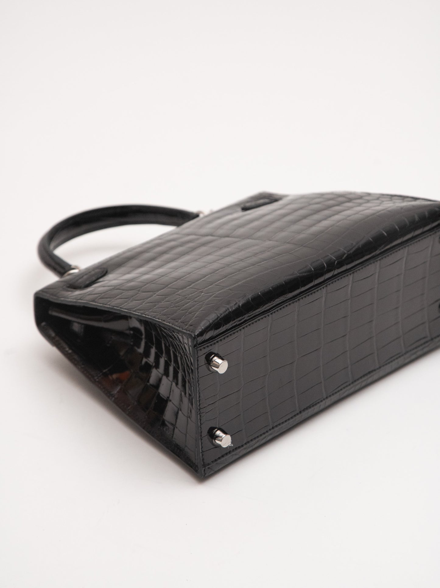 Hermes New Kelly 25 2WAY Handbag U: 2022 Silver Metal Fittings Niloticus Crocodile Skin Black