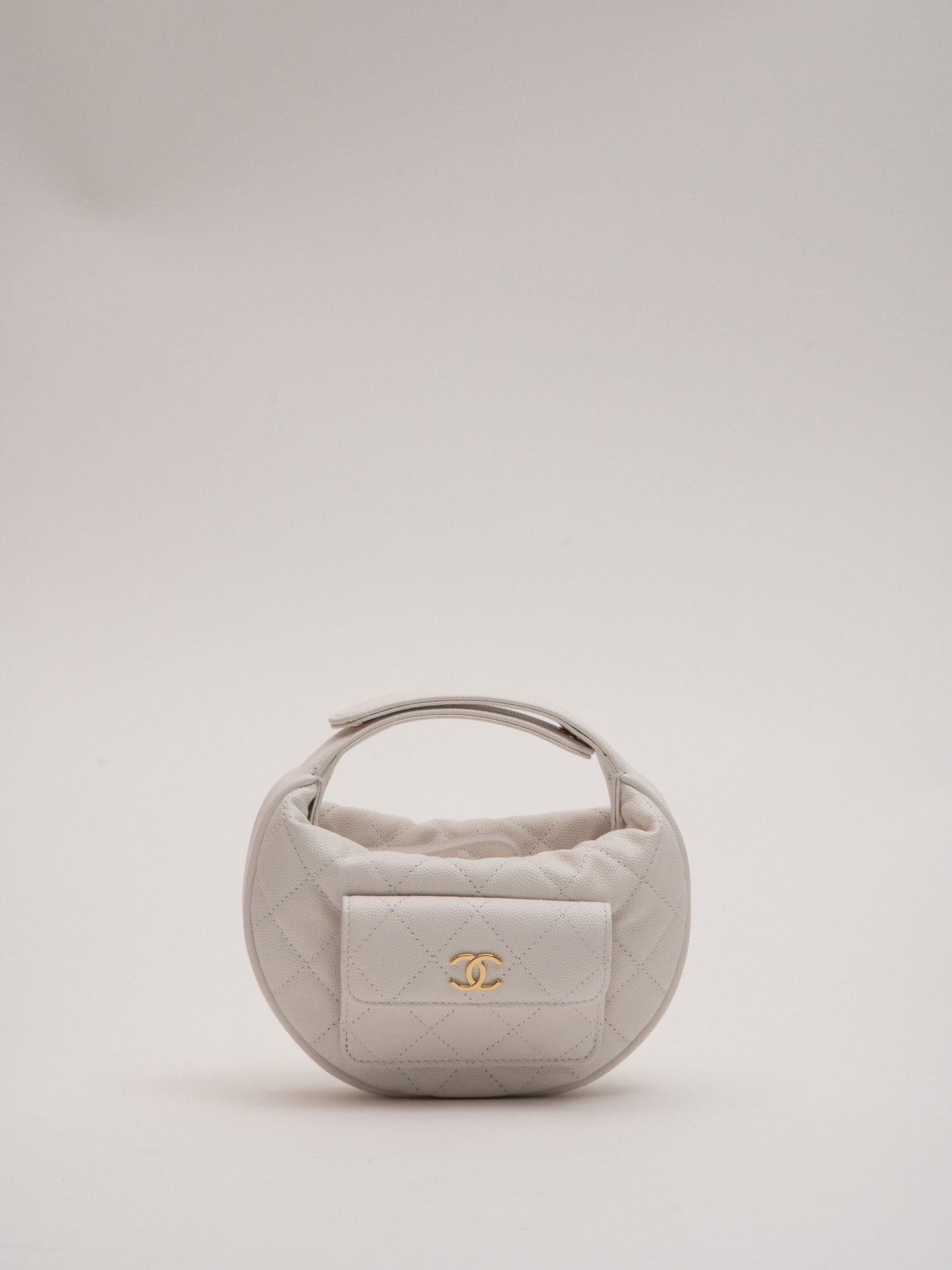 CHANEL Matelasse Caviar Skin Mini Pouch CC Logo White Near Mint 0225M