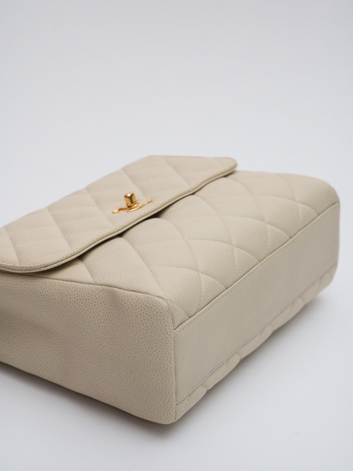 Chanel Matelasse Chain Shoulder Bag Caviar Skin Ivory Gold Hardware
